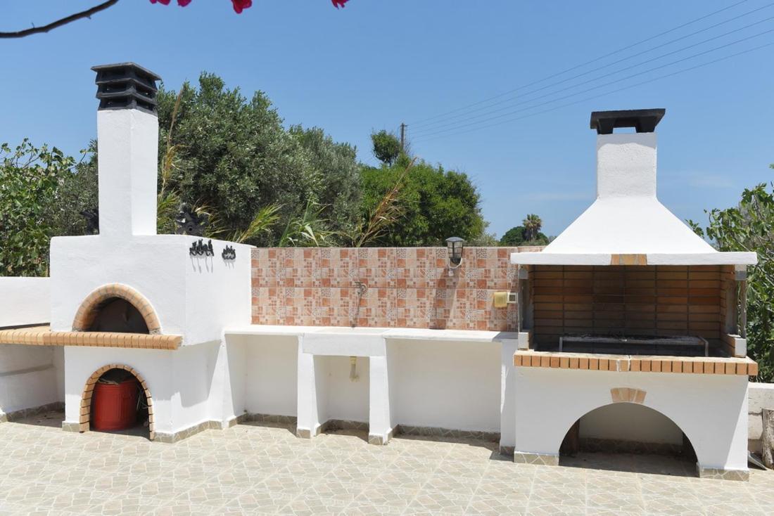 Flora'S Beach And Pool Villa In Syros Liaropa ภายนอก รูปภาพ