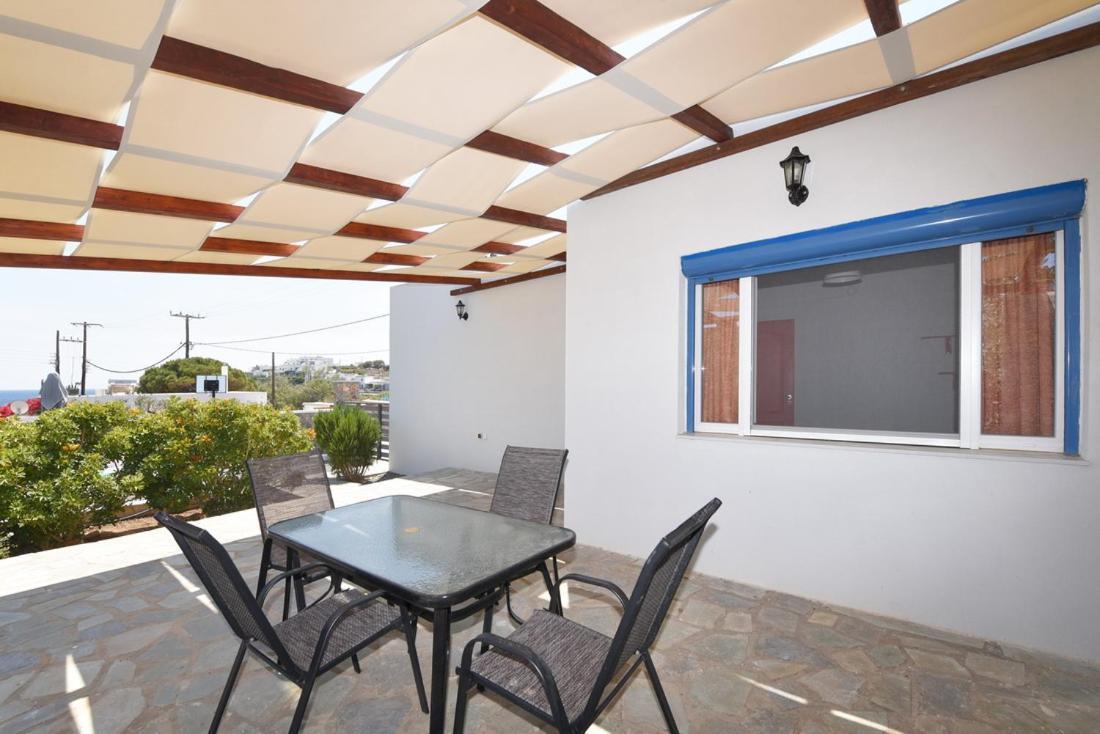 Flora'S Beach And Pool Villa In Syros Liaropa ภายนอก รูปภาพ