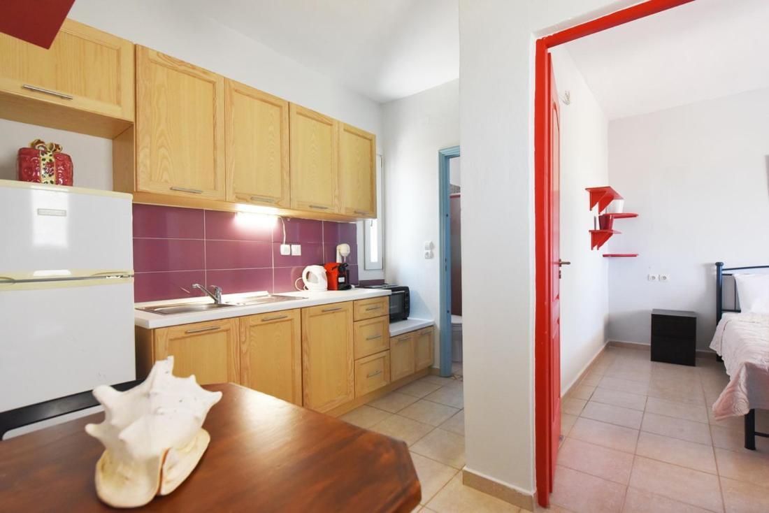 Flora'S Beach And Pool Villa In Syros Liaropa ภายนอก รูปภาพ