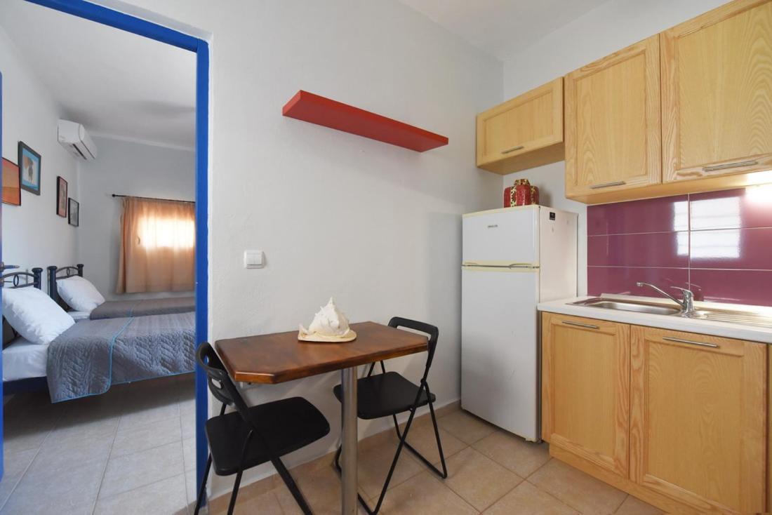 Flora'S Beach And Pool Villa In Syros Liaropa ภายนอก รูปภาพ