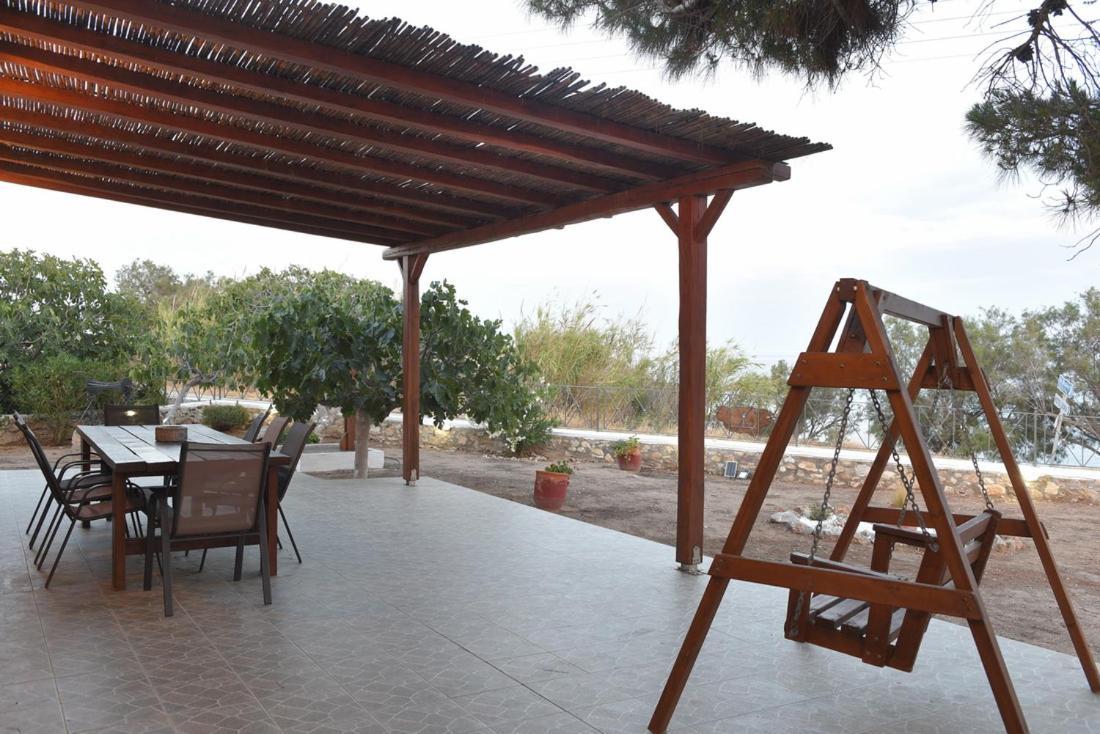 Flora'S Beach And Pool Villa In Syros Liaropa ภายนอก รูปภาพ