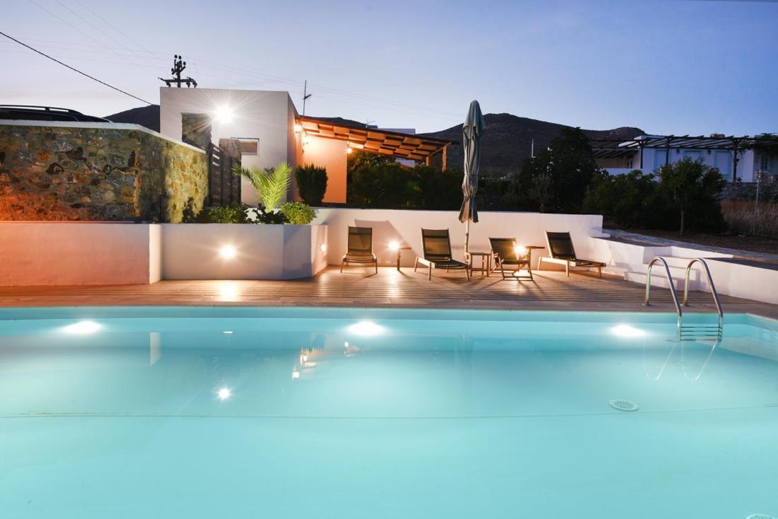 Flora'S Beach And Pool Villa In Syros Liaropa ภายนอก รูปภาพ